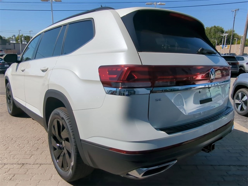 2026 Volkswagen Atlas SE Technology photo 5
