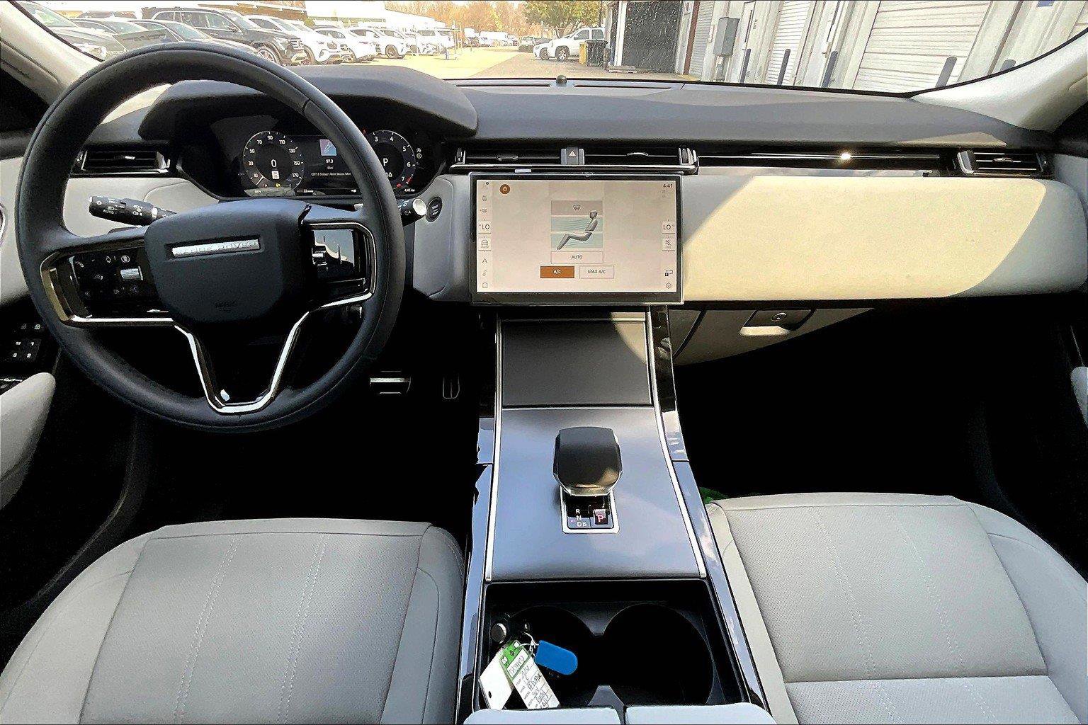 2025 Land Rover Range Rover Velar SE photo 2