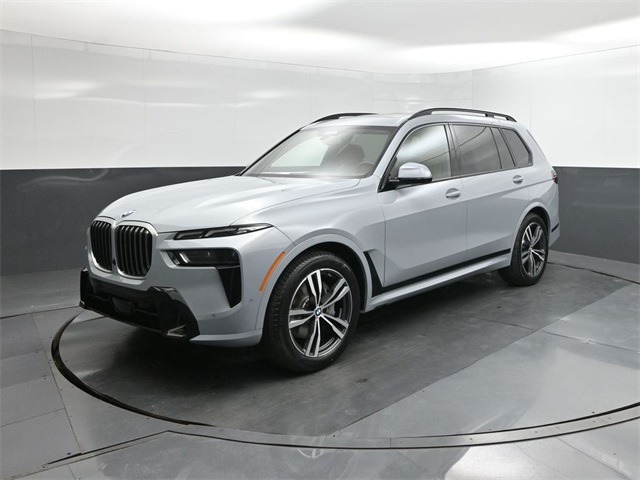 2026 BMW X7 40i's photo