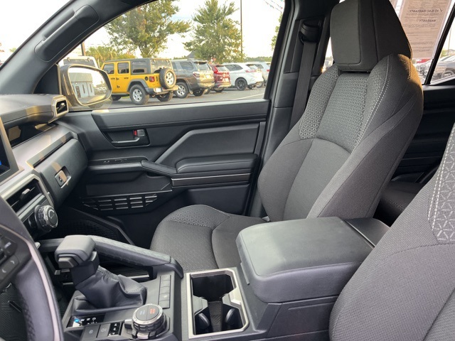 2025 Toyota 4Runner SR5 photo 8