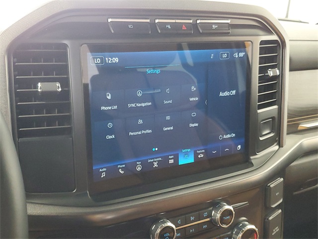 2023 Ford F-150 Platinum photo 16