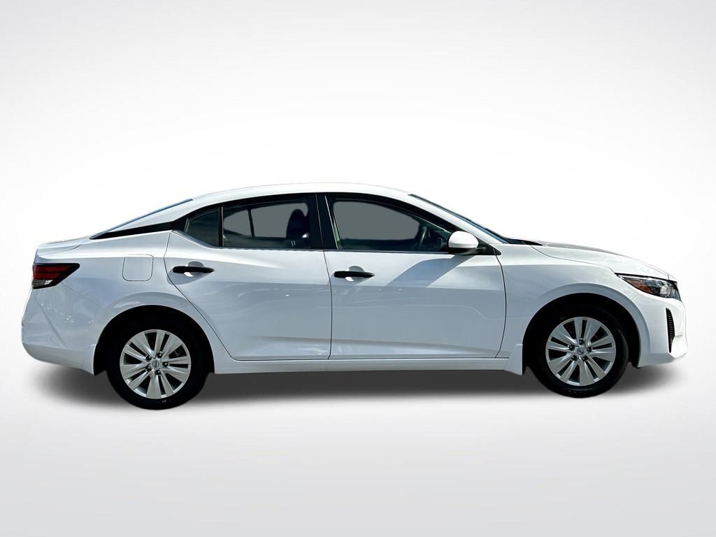 2025 Nissan Sentra S photo 7