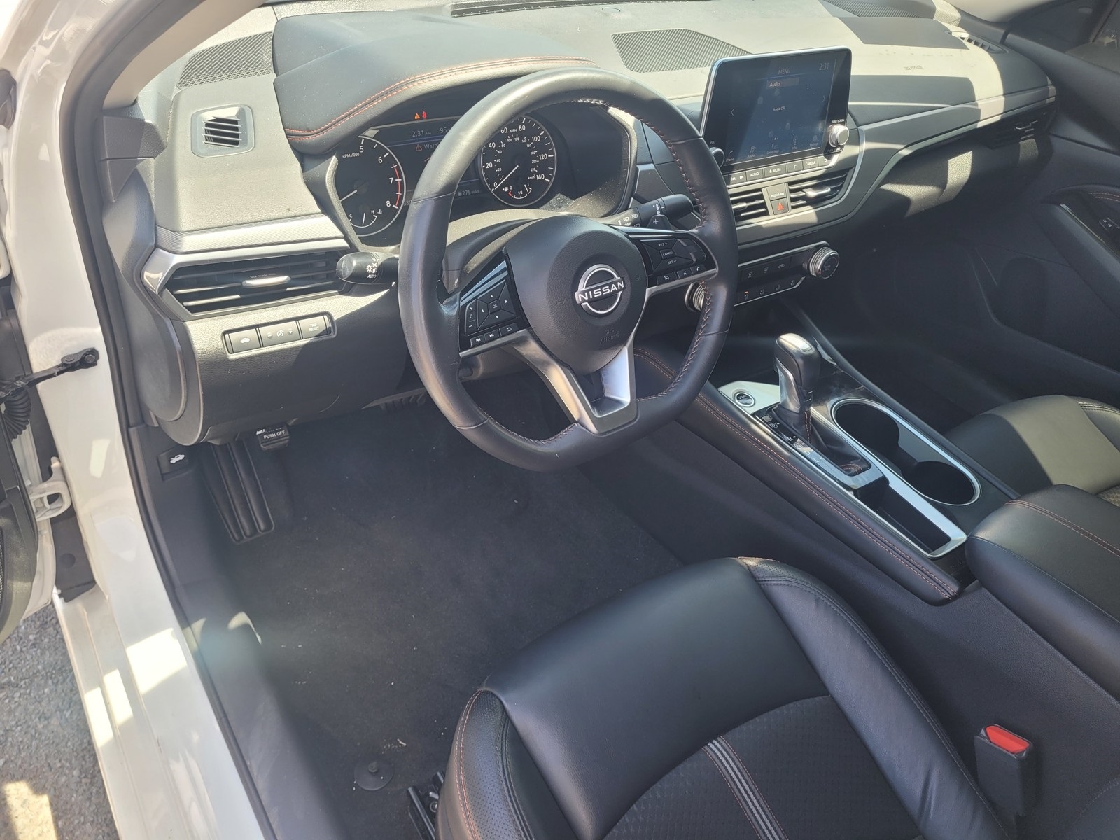 2023 Nissan Altima 2.5 SR photo 11