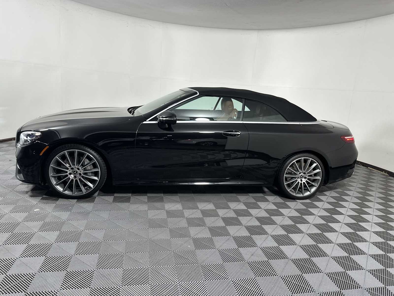 2022 Mercedes Benz E 450 Cabriolet photo 4