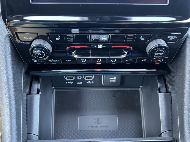 2025 Jeep Grand Cherokee Altitude photo 11