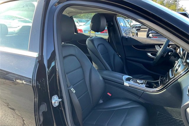 2017 Mercedes Benz C 300 4MATIC photo 6