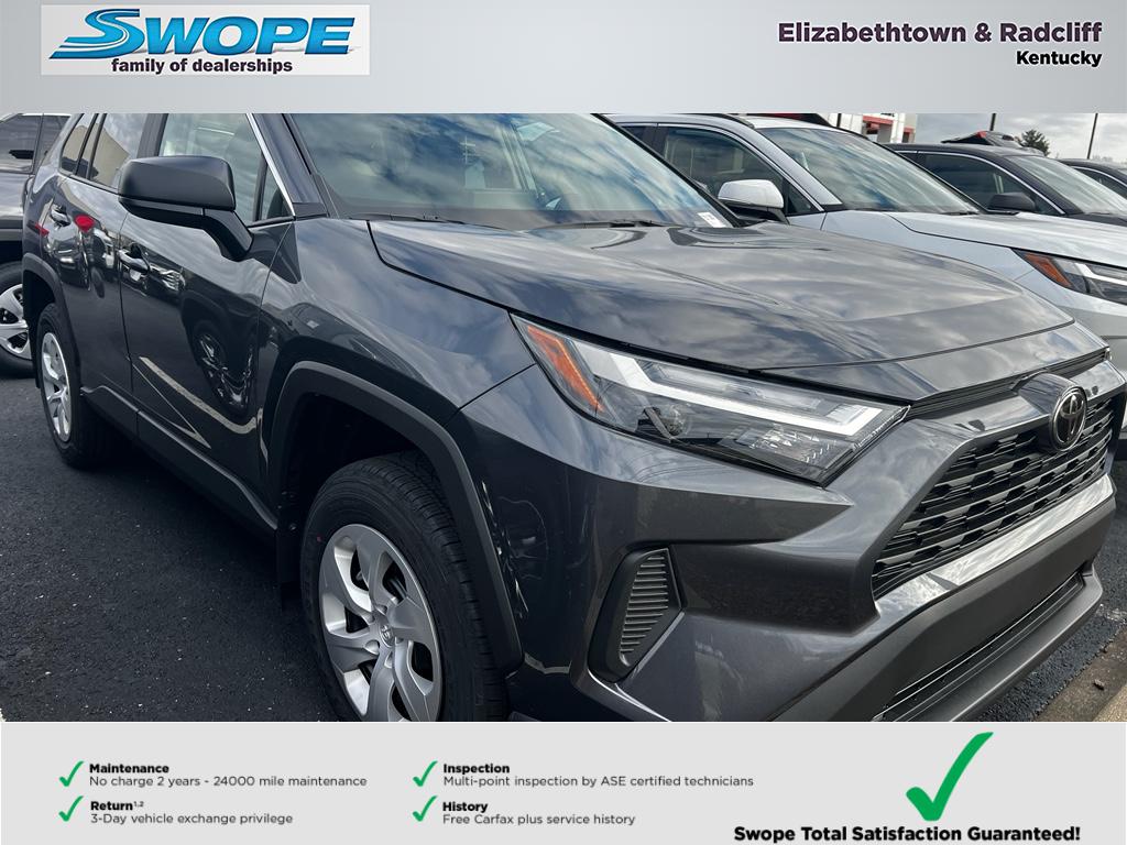 2025 Toyota RAV4 LE's photo