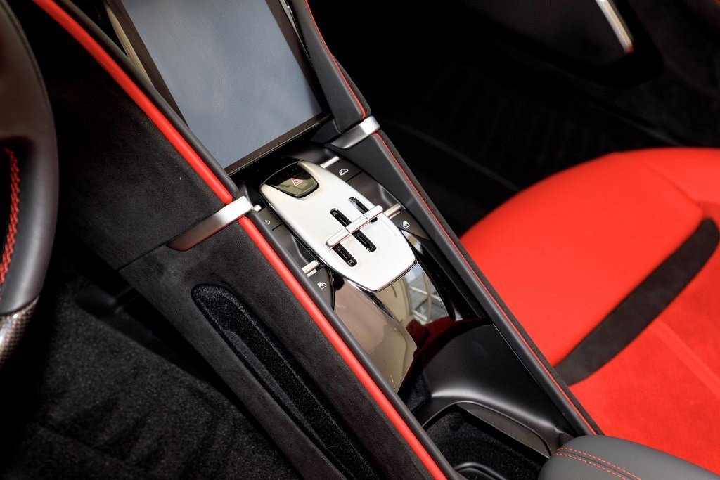2025 Ferrari Roma Spider photo 9