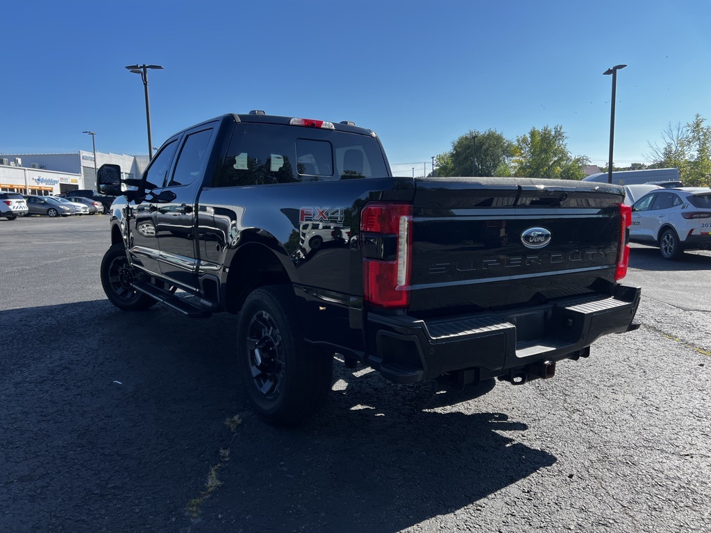 2023 Ford F-250 Lariat photo 3