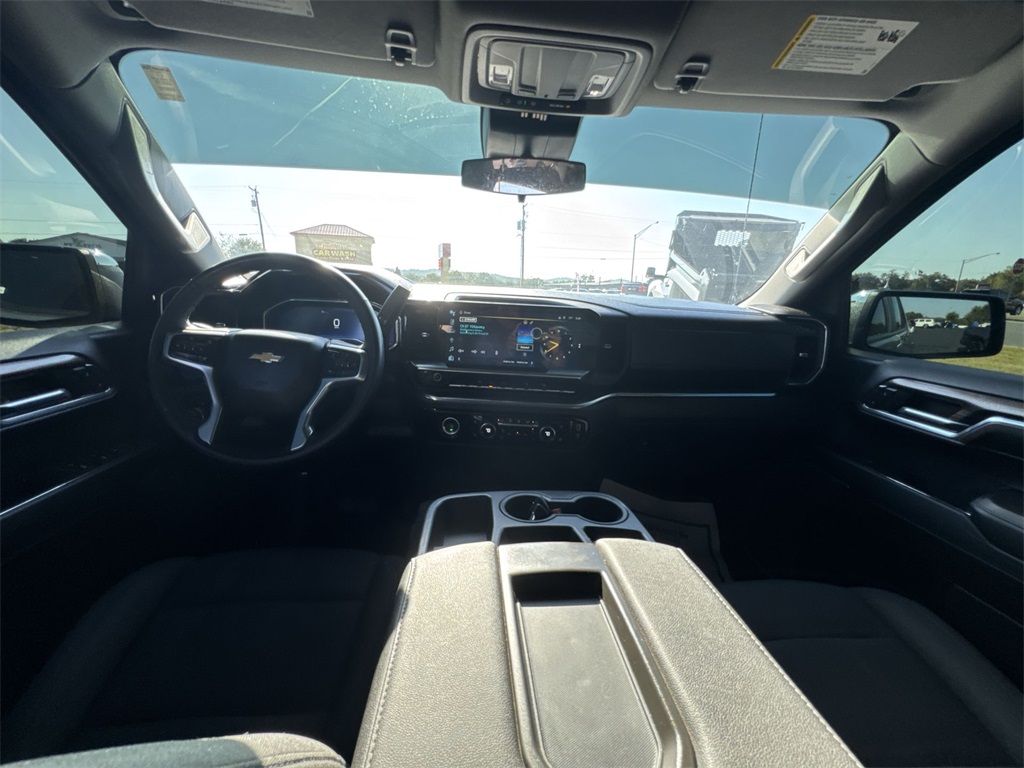 2023 Chevrolet Silverado 1500 LT photo 10