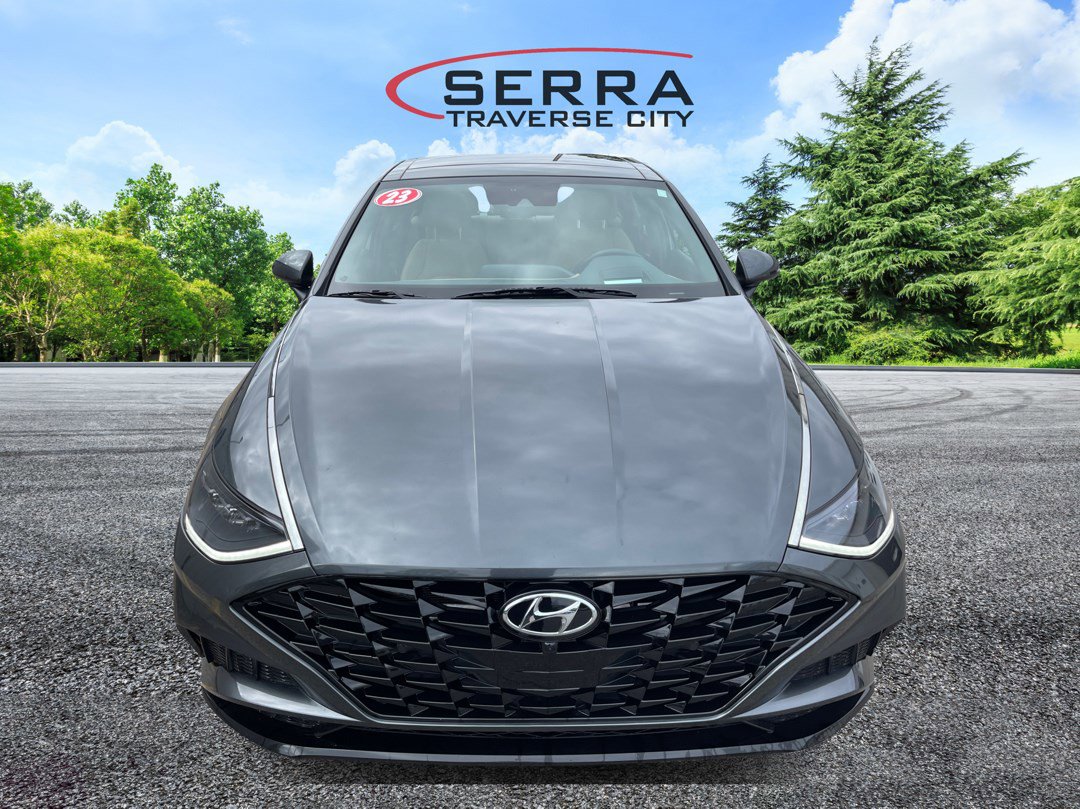 2023 Hyundai Sonata Limited photo 2