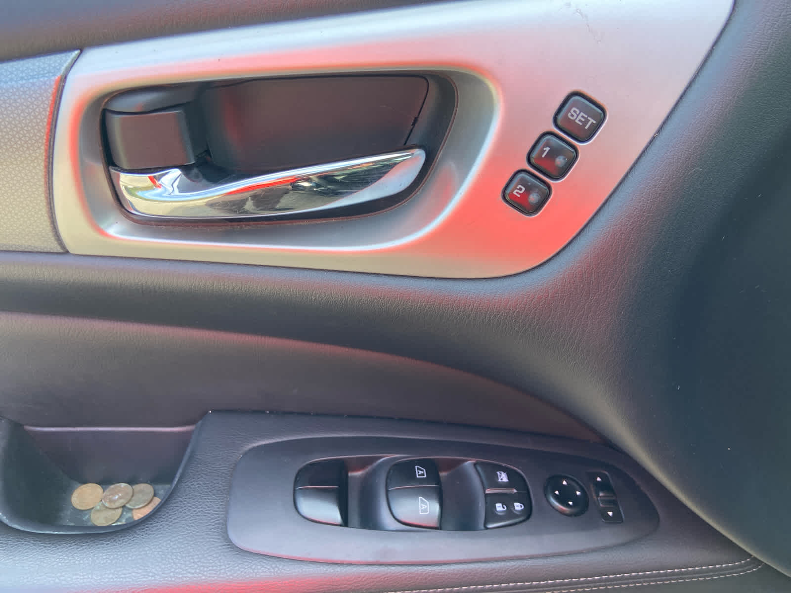 2019 Nissan Pathfinder SL photo 16
