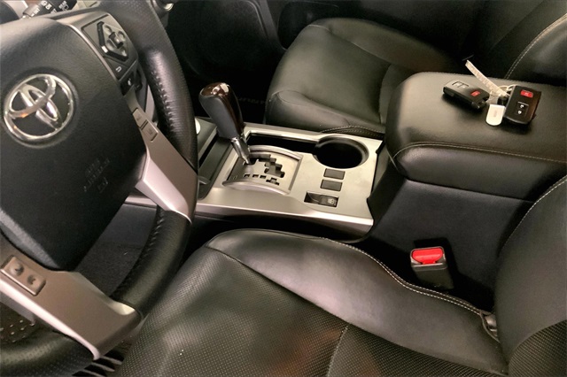 2020 Toyota 4Runner Limited 4WD photo 14