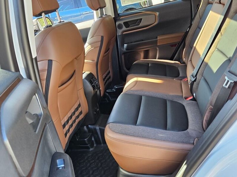 2025 Ford Bronco Sport Outer Banks photo 4