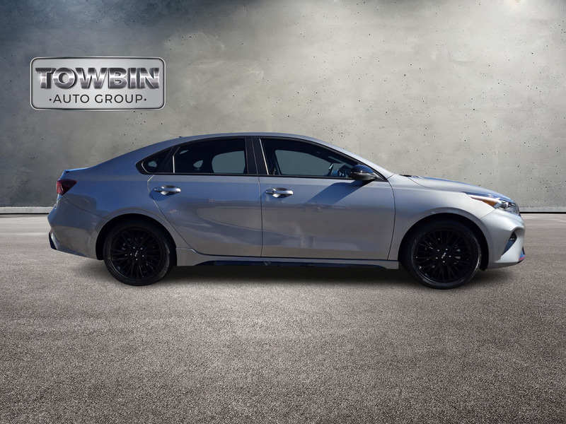 2023 Kia Forte GT-Line photo 3