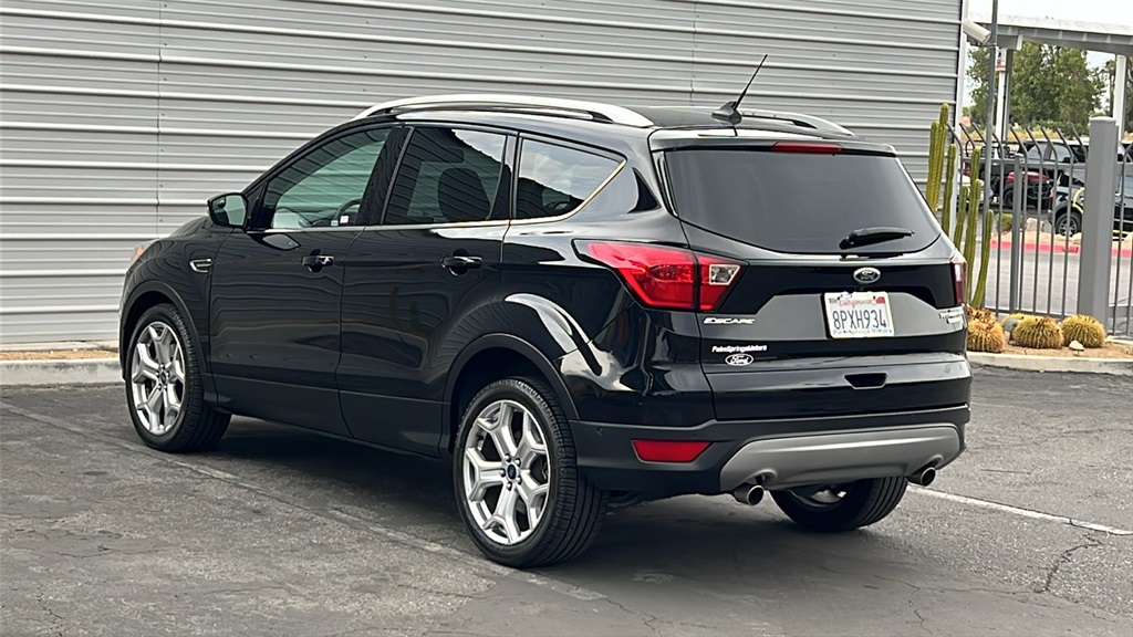 2019 Ford Escape Titanium photo 3