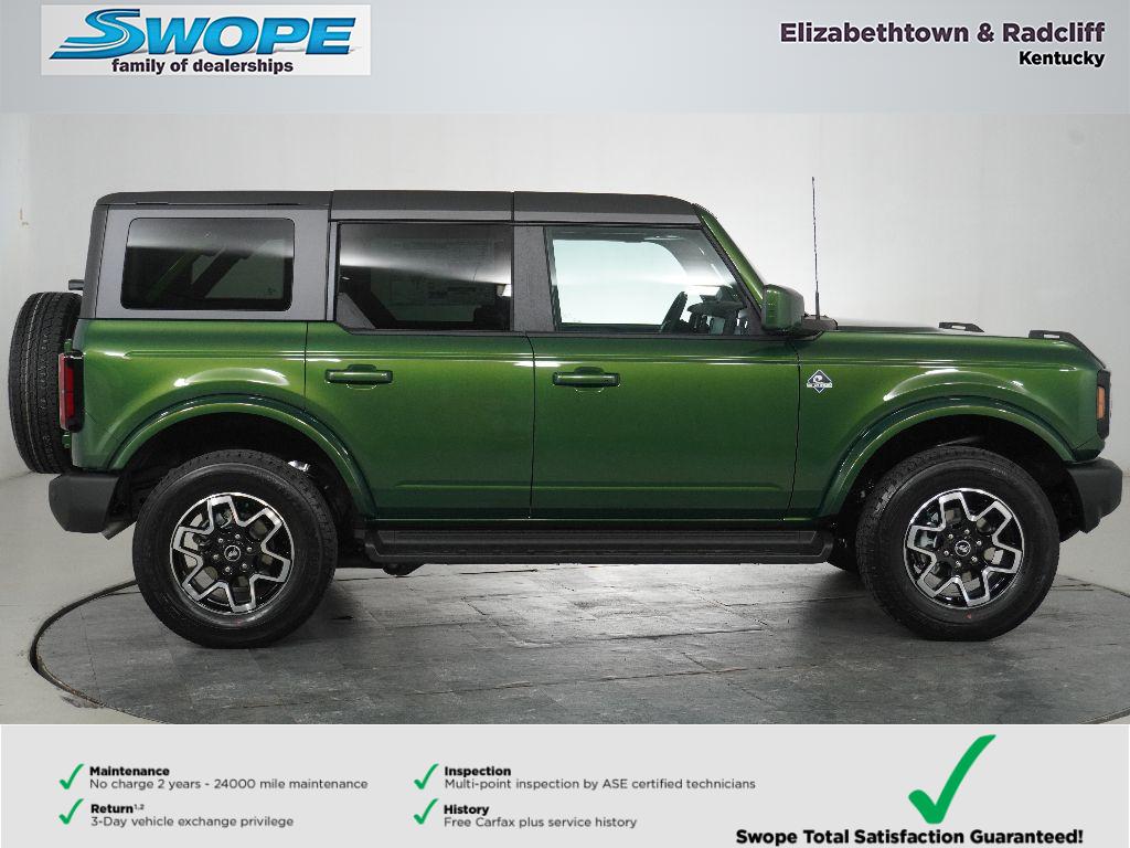 2025 Ford Bronco Outer Banks photo 2