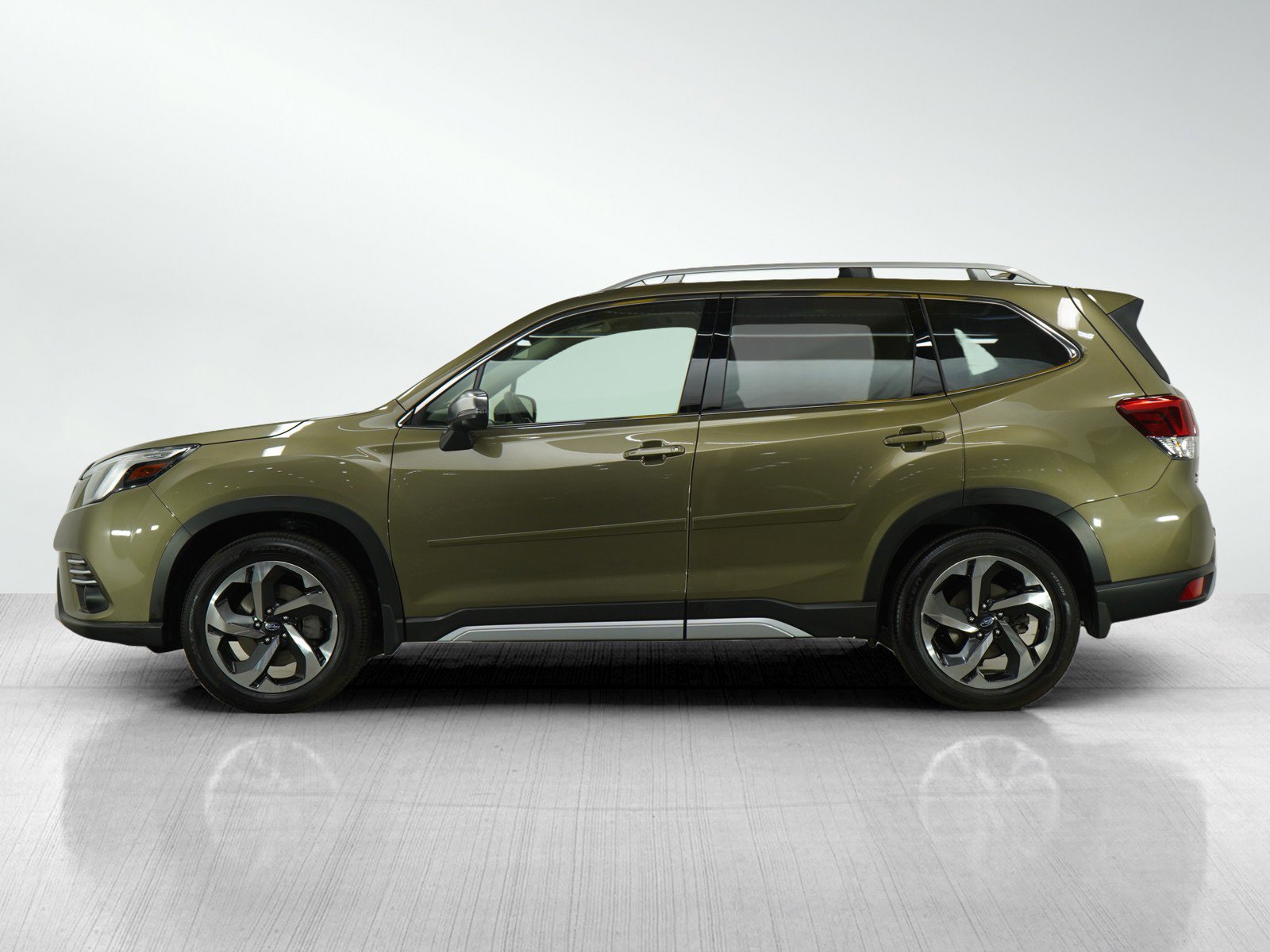 Used 2023 Subaru Forester Touring with VIN JF2SKARC4PH504540 for sale in Burnsville, Minnesota