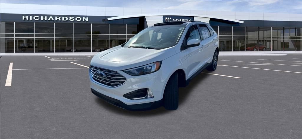 2022 Ford Edge Titanium's photo