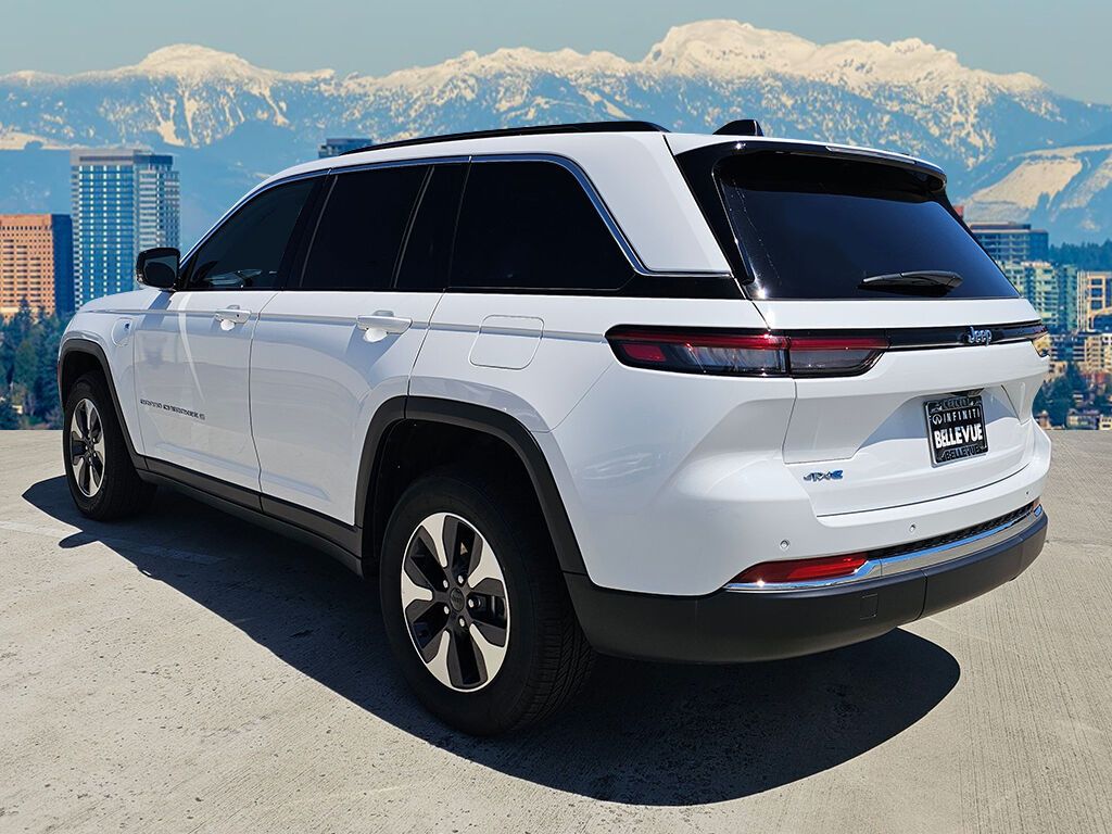 2024 Jeep Cherokee Limited 4xe photo 3