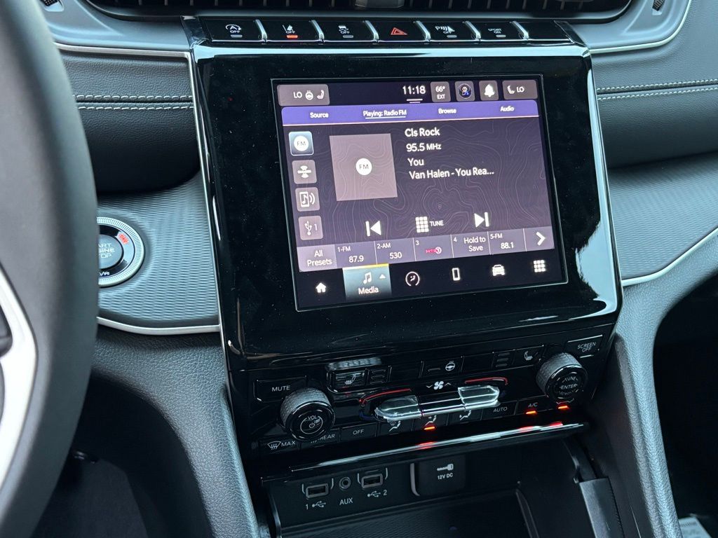2025 Jeep Grand Cherokee Altitude X photo 14