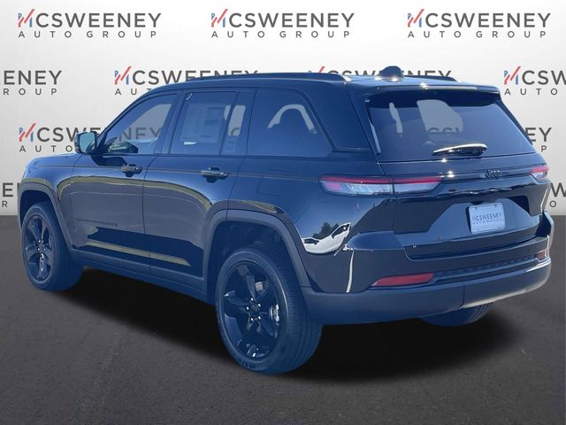 2025 Jeep Grand Cherokee Altitude photo 4