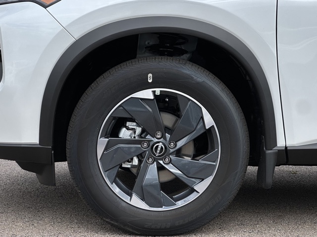 2025 Nissan Rogue SV photo 5