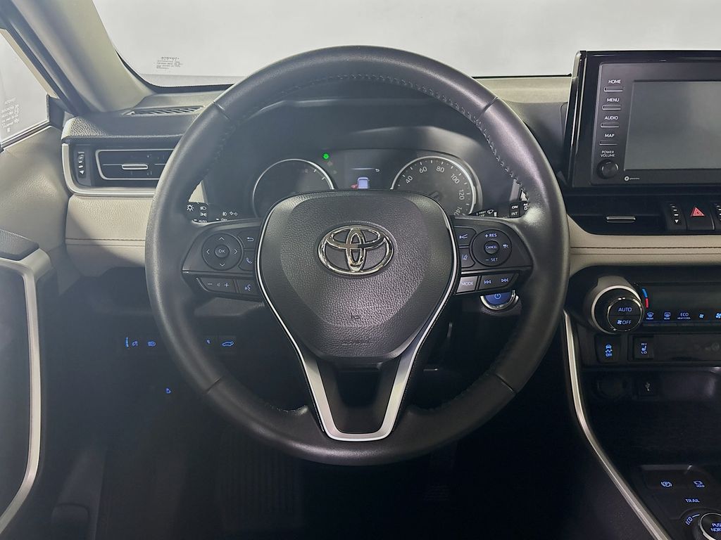 2022 Toyota RAV4 Hybrid XLE Premium photo 12