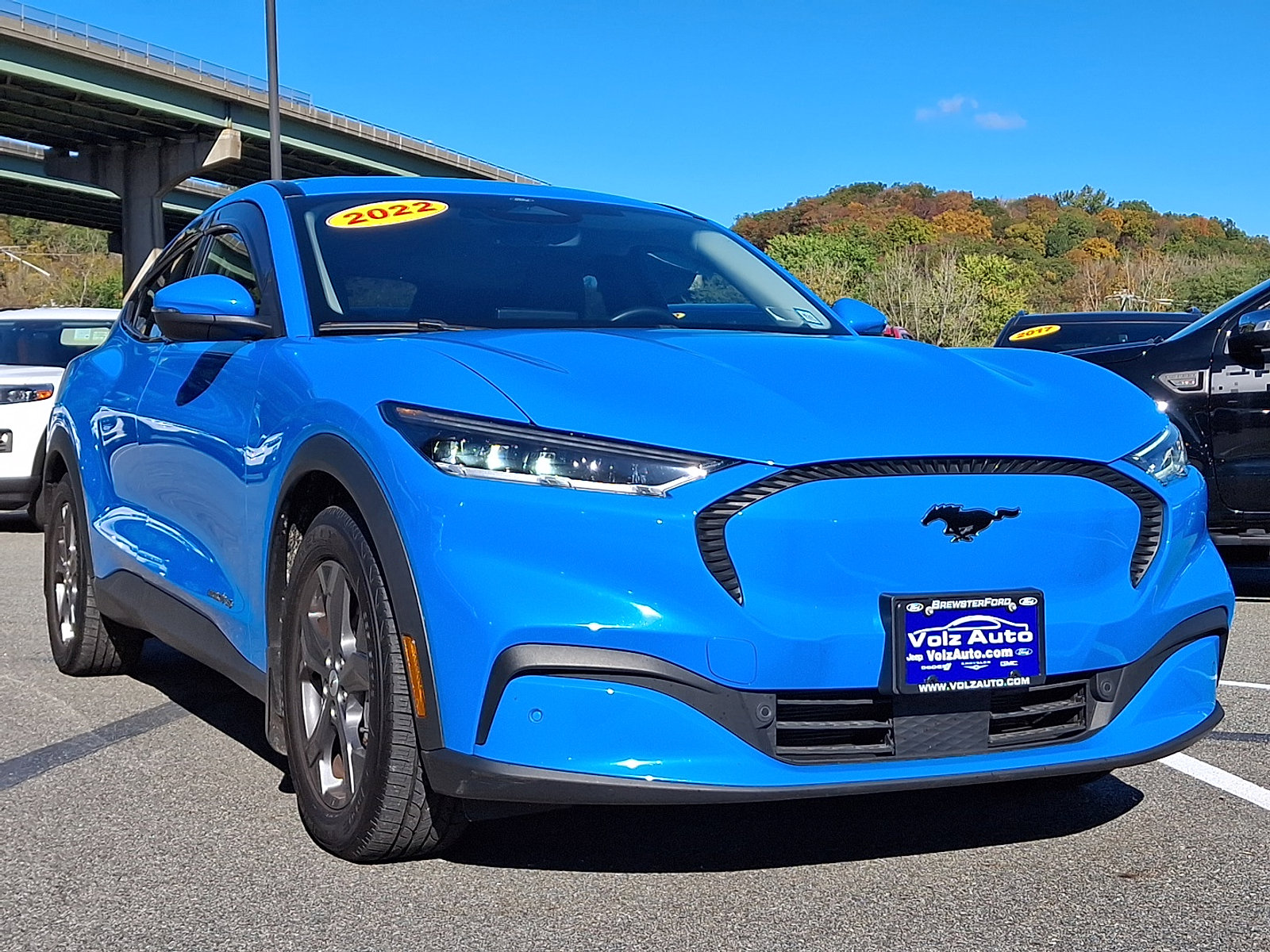 2022 Ford Mustang Mach-E Select photo 2