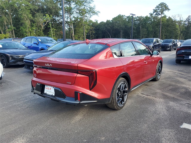 2025 Kia K4 GT-Line photo 2
