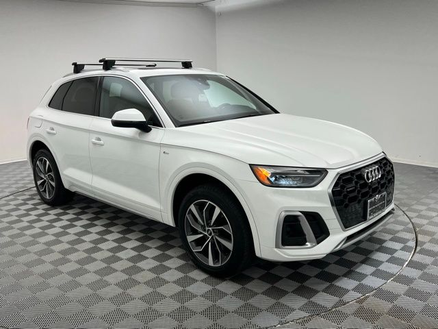 2023 Audi Q5 45 S line Premium Plus photo 2