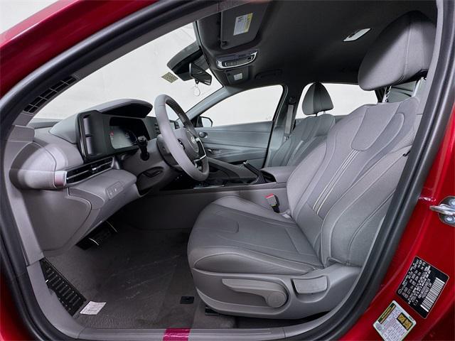 2025 Hyundai Elantra SEL Sport photo 24
