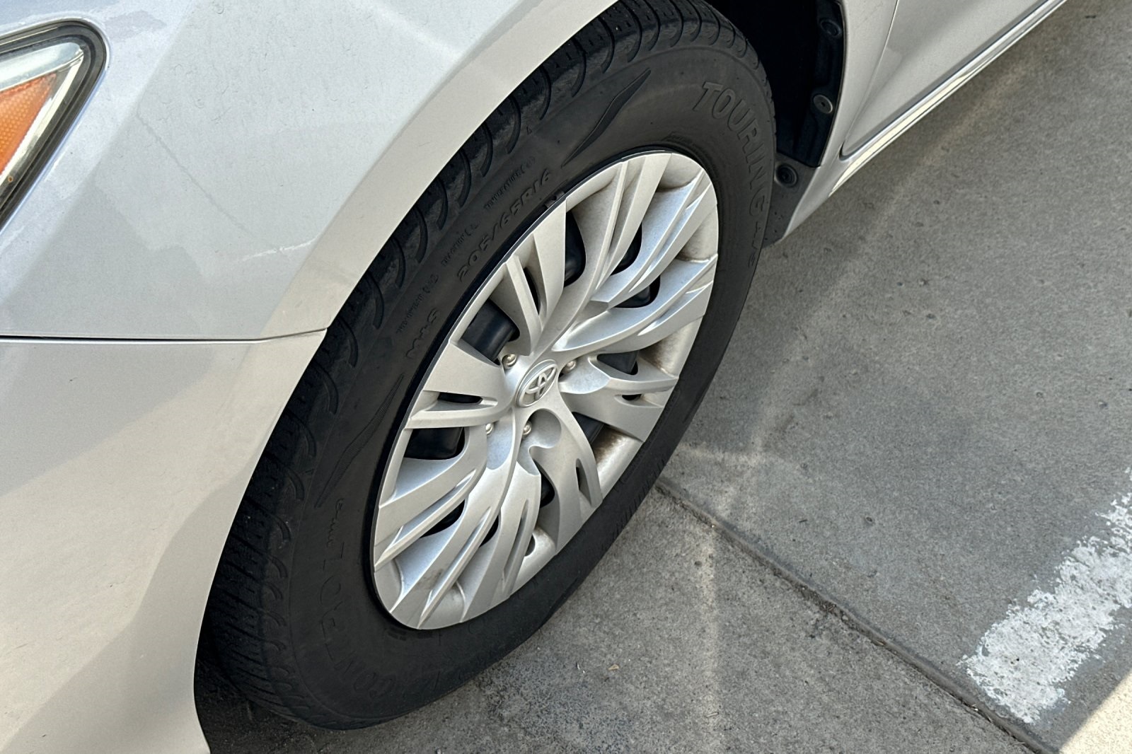 2014 Toyota Camry L photo 8