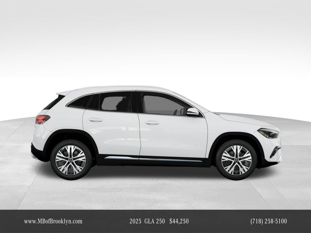 2025 Mercedes Benz GLA 250 4MATIC photo 2