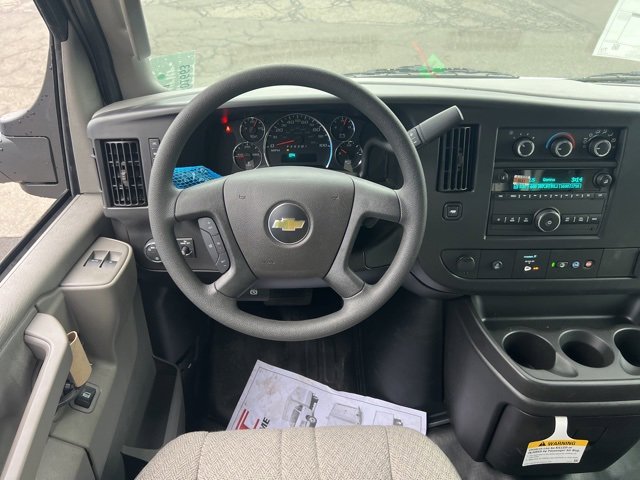 2024 Chevrolet Express Cutaway 3500 photo 12