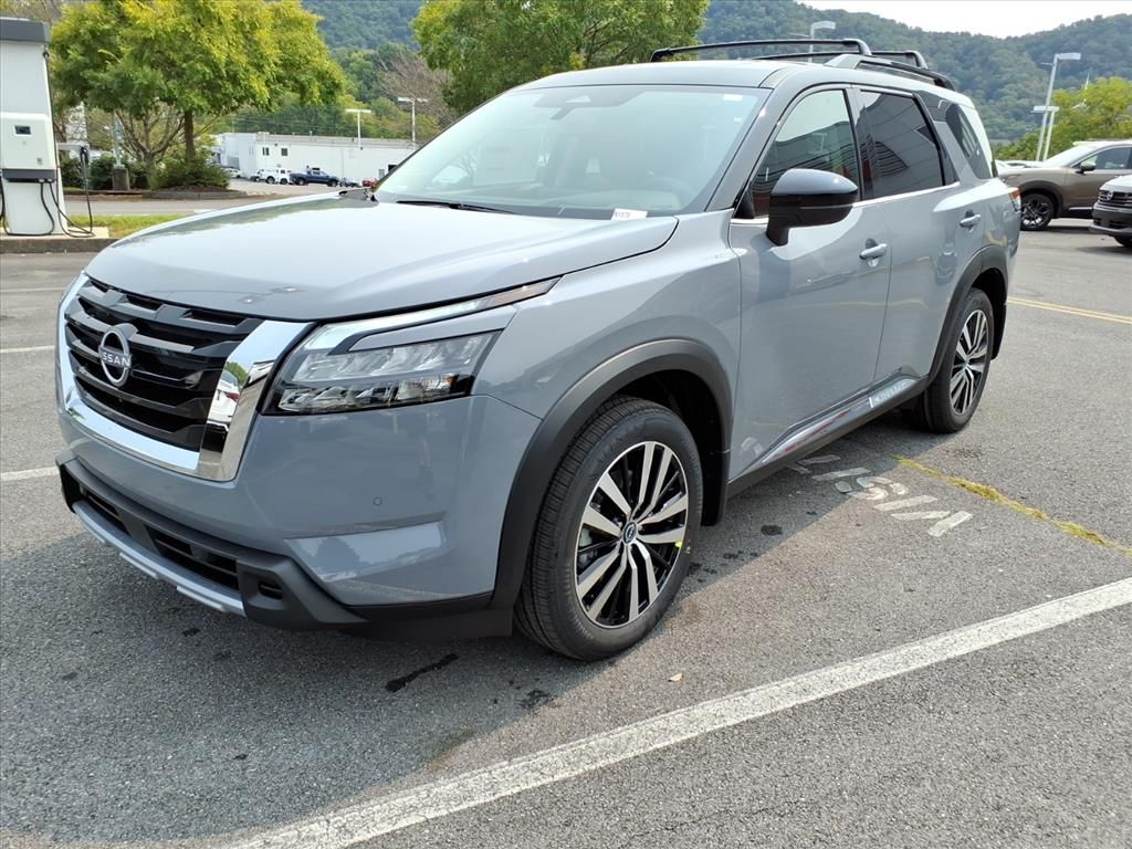 2025 Nissan Pathfinder Platinum photo 6