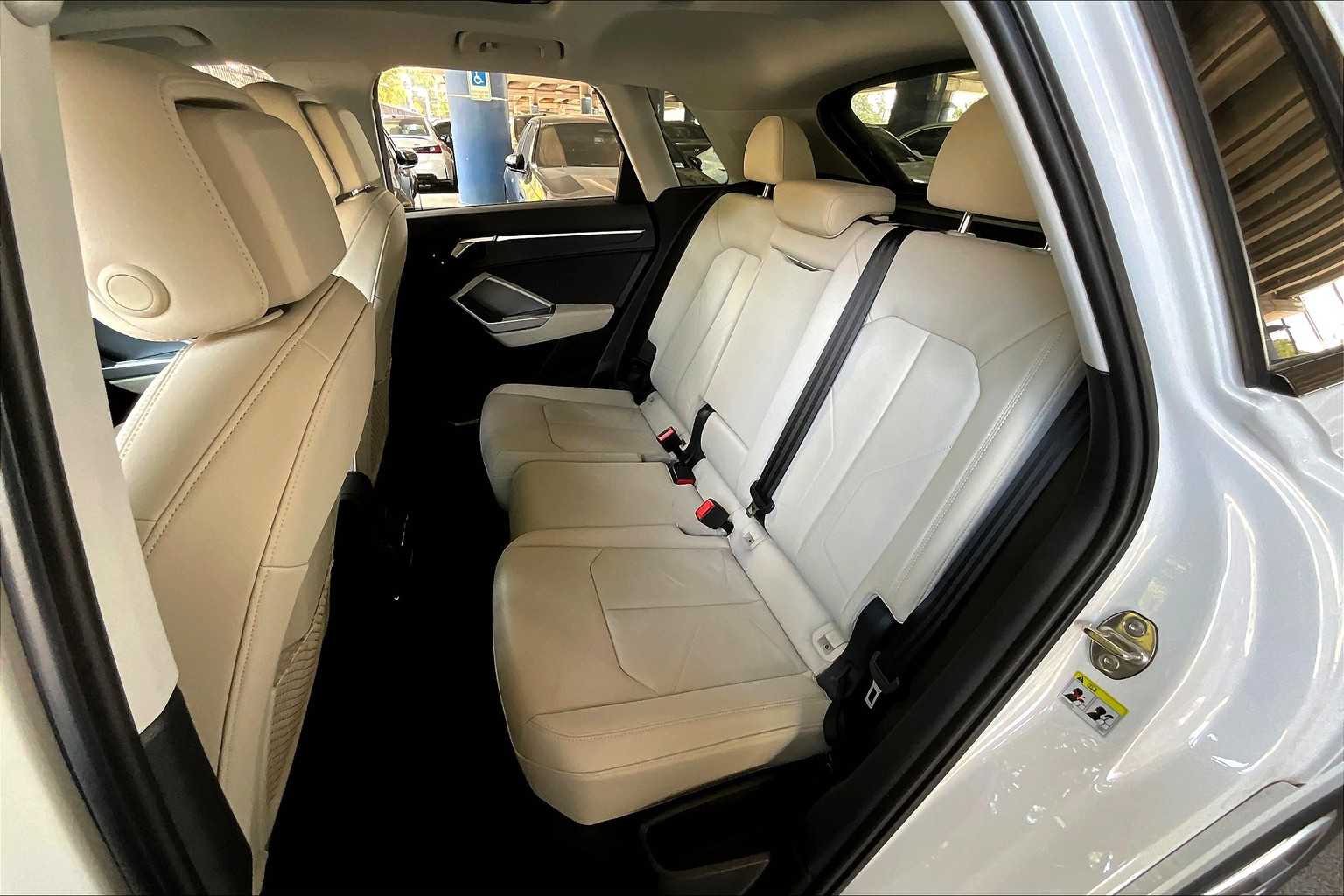 2020 Audi Q3 S line Premium Plus photo 17
