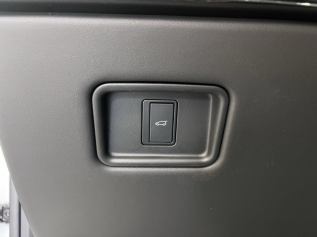 2025 Land Rover Range Rover Sport P360 S photo 26