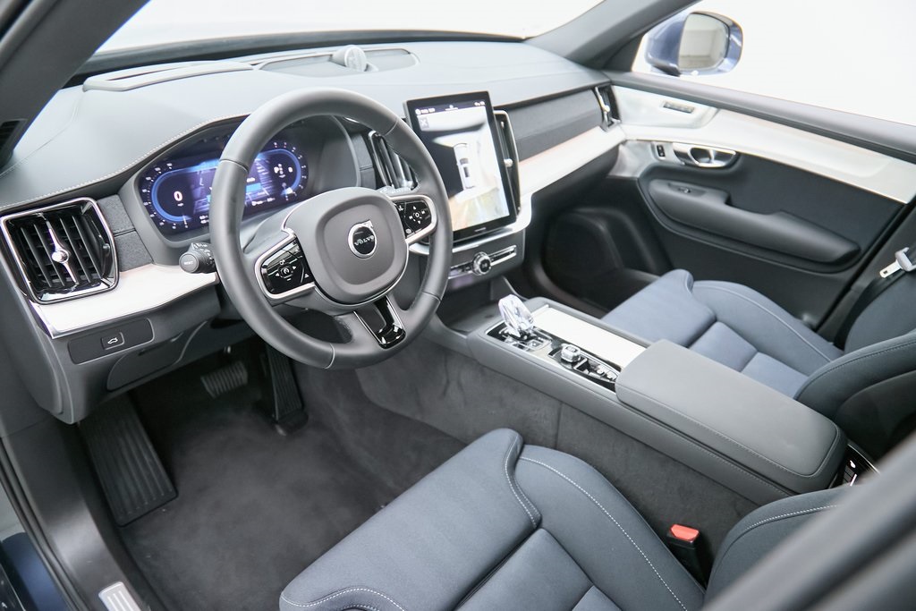 2025 VOLVO XC90 - Image 11