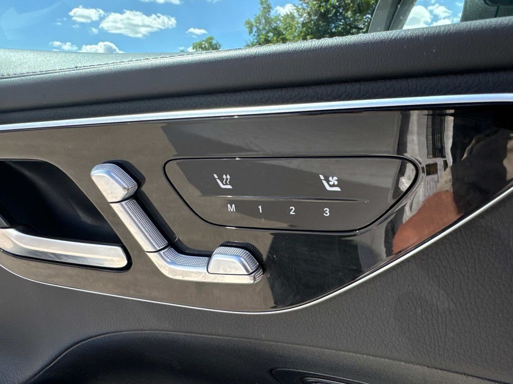 2023 Mercedes Benz C 300 4MATIC photo 22
