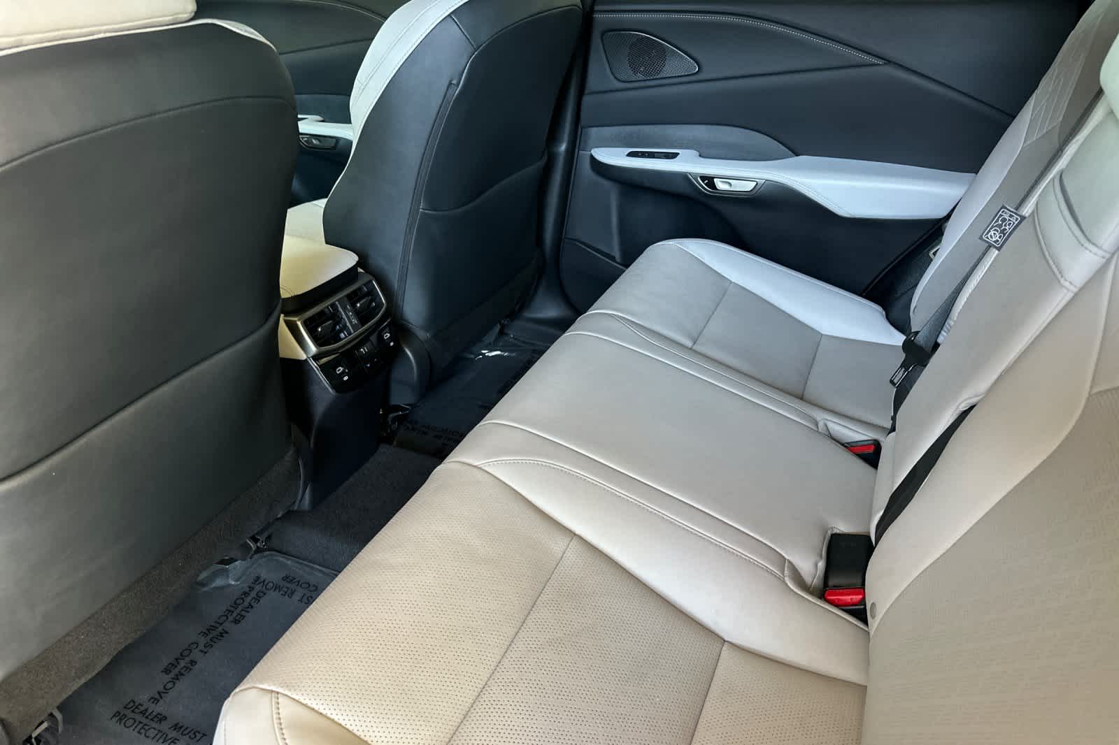 2024 Lexus RX Premium photo 4