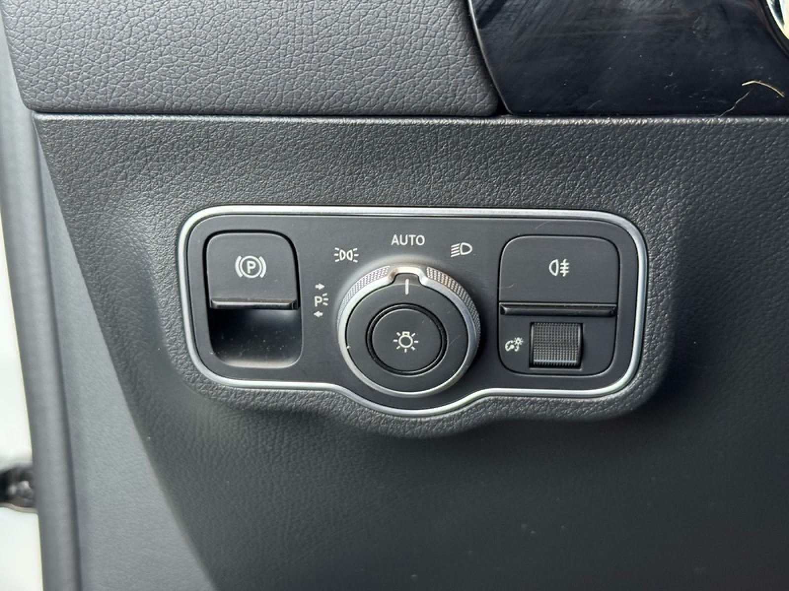 2025 Mercedes Benz GLA 250 photo 26