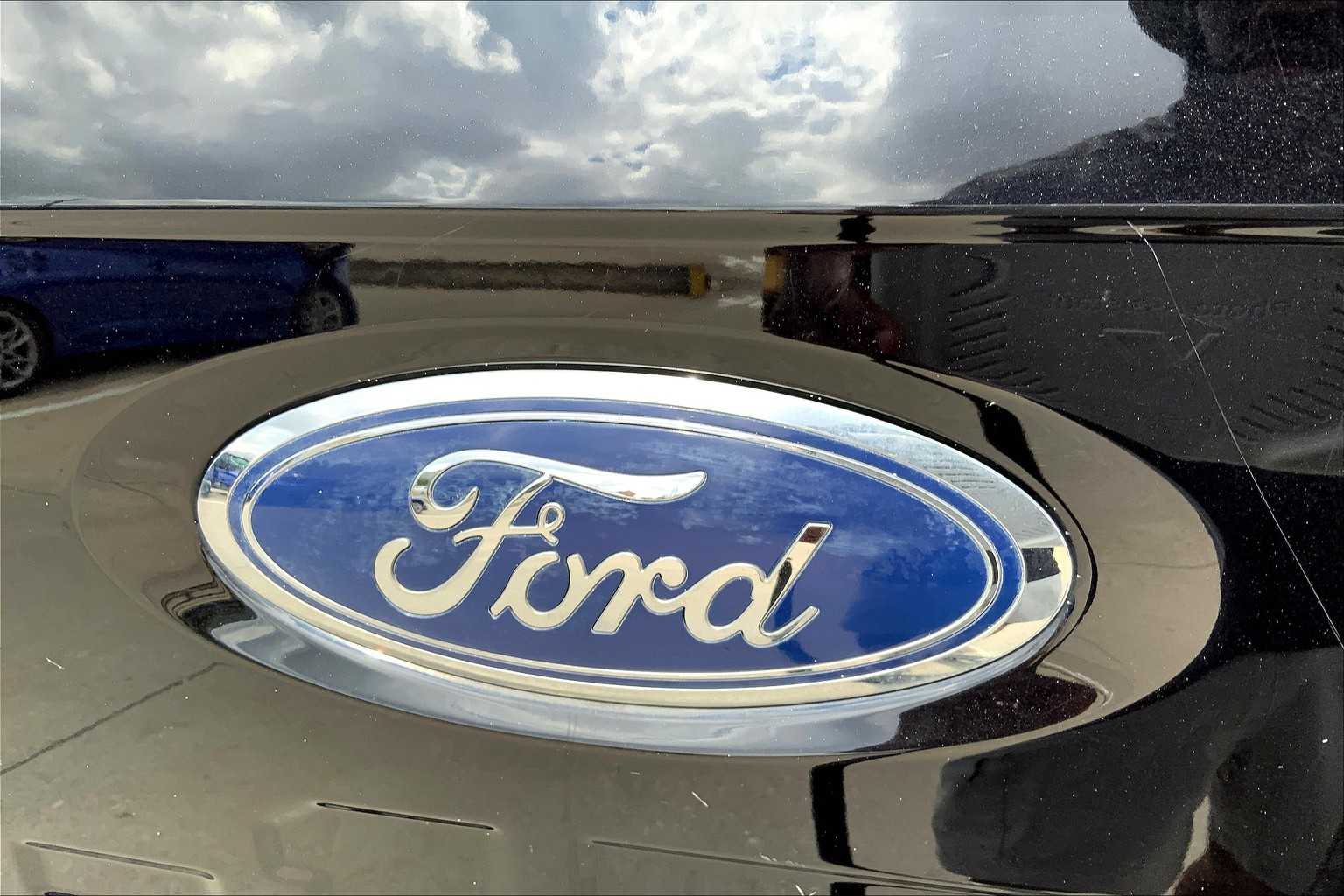 2022 Ford F-150 XLT photo 28