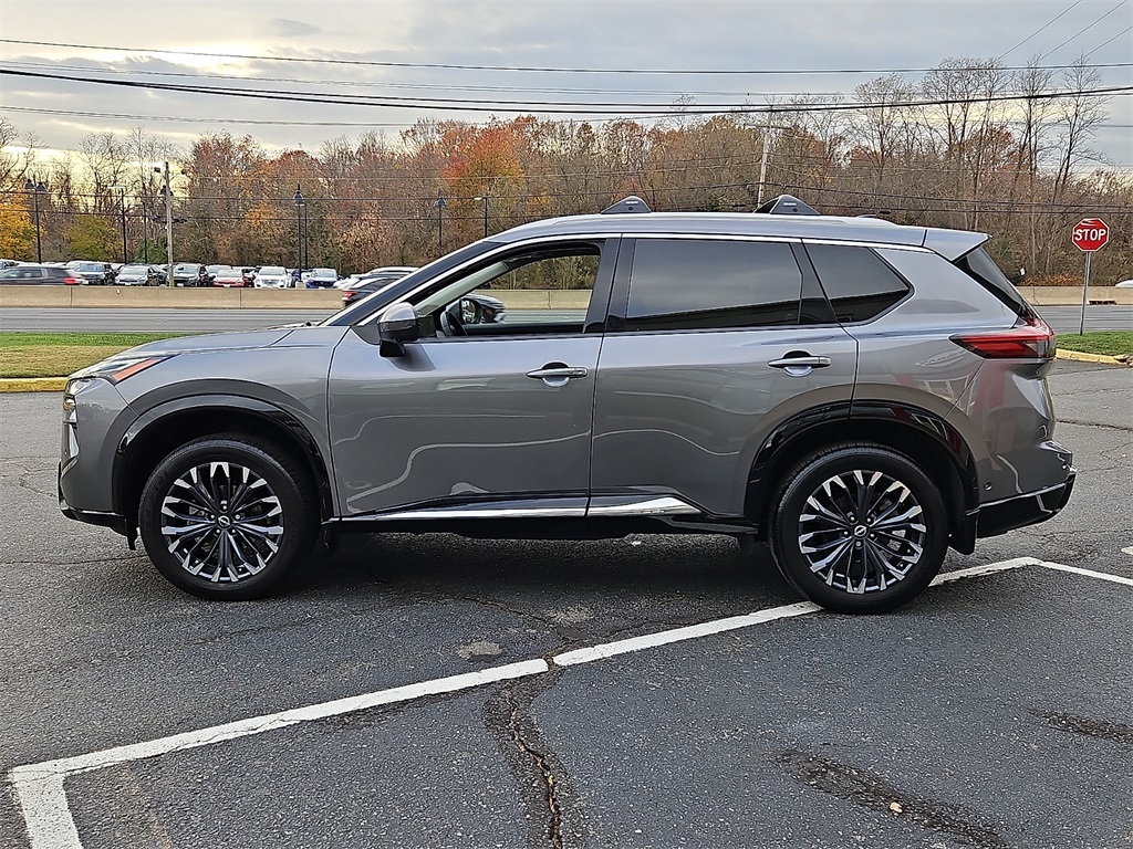 2025 Nissan Rogue Platinum photo 4