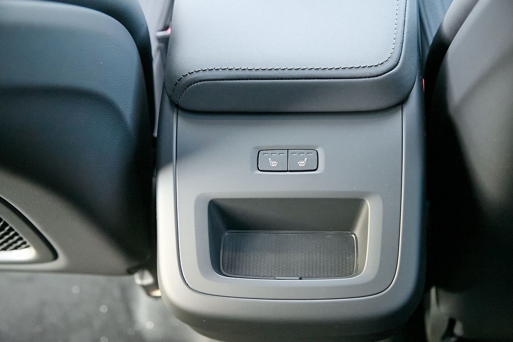 2026 VOLVO XC60 - Image 22
