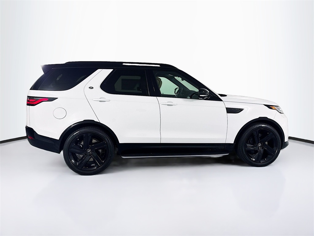 2025 Land Rover Discovery SE photo 4