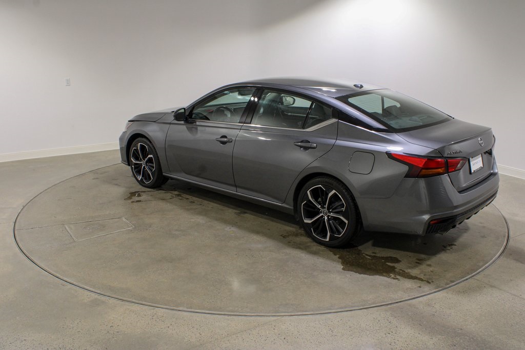 2024 Nissan Altima 2.5 SR photo 3