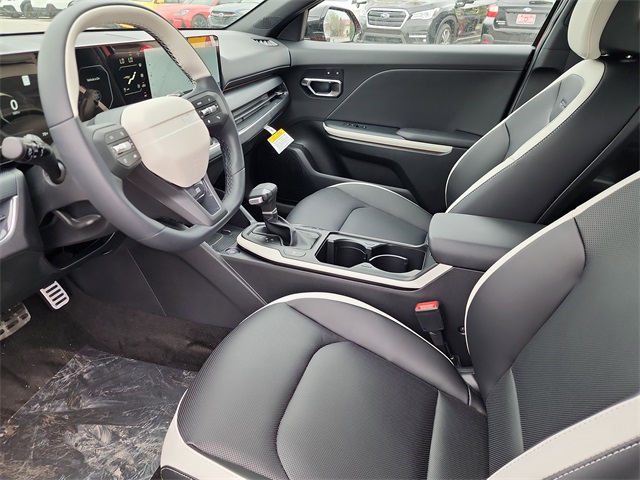 2025 Kia K4 GT-Line Turbo photo 9