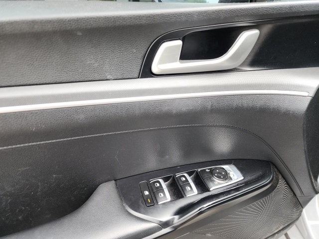 2021 Kia K5 GT-Line photo 6