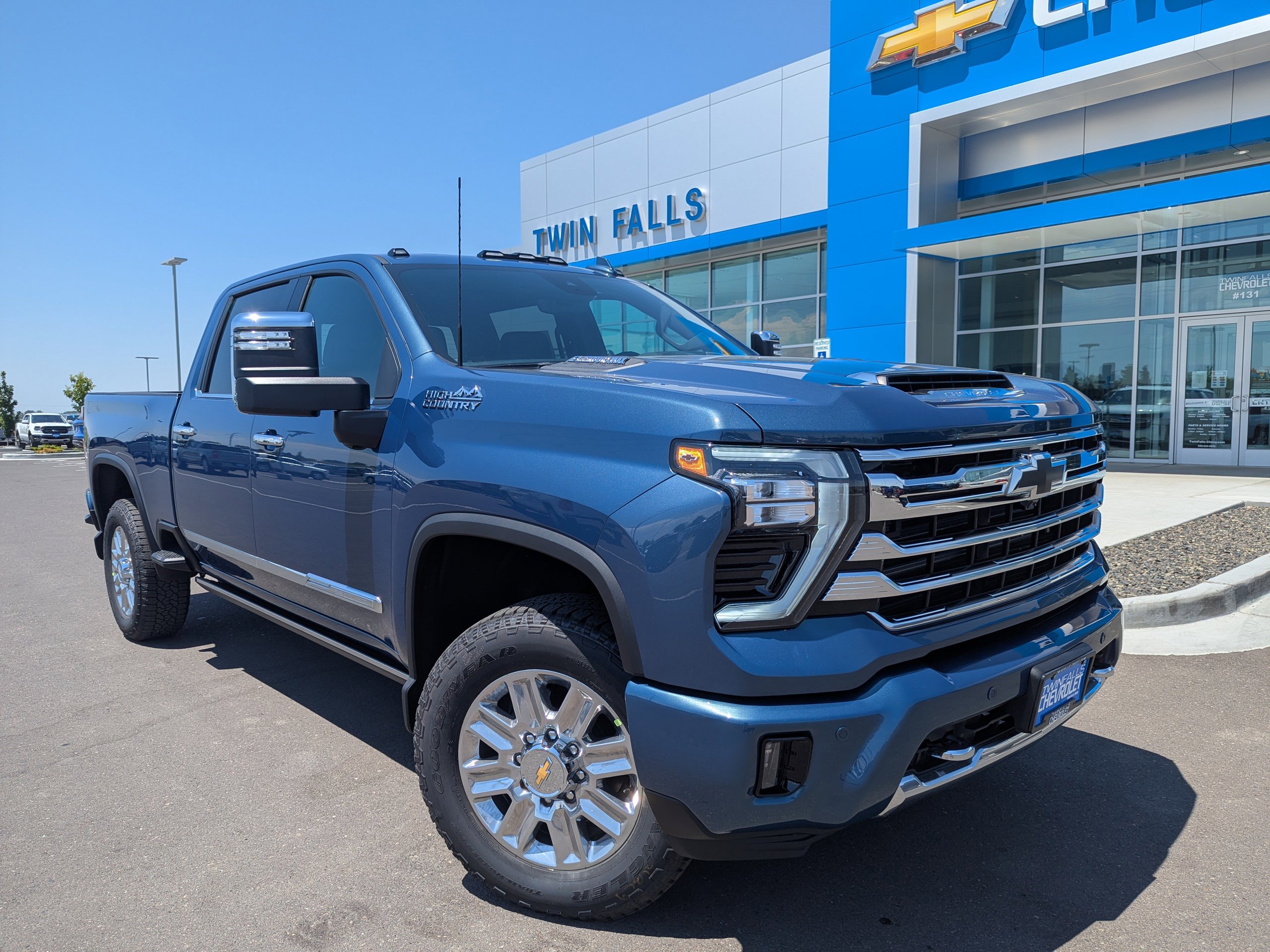 New 2025 Chevrolet Silverado 3500 HD High Country Crew Cab in Twin